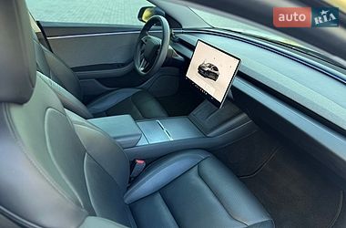 Седан Tesla Model 3 2024 в Дніпрі