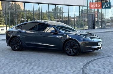 Седан Tesla Model 3 2024 в Дніпрі