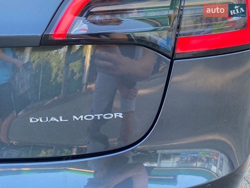 Седан Tesla Model 3 2018 в Кропивницькому