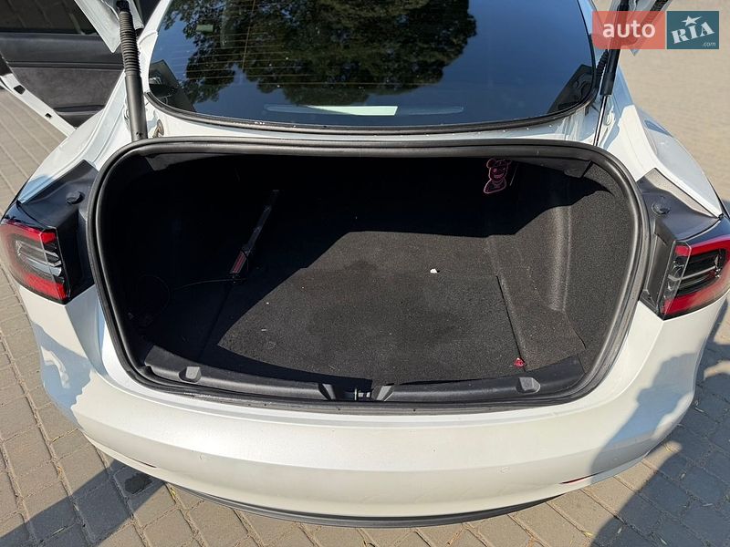 Седан Tesla Model 3 2021 в Одесі фото 12 Седан Tesla Model 3 2021 в Одесі
