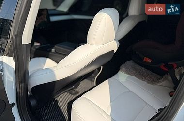 Седан Tesla Model 3 2021 в Одессе