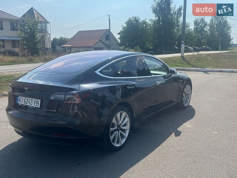 Седан Tesla Model 3 2018 в Барышевке