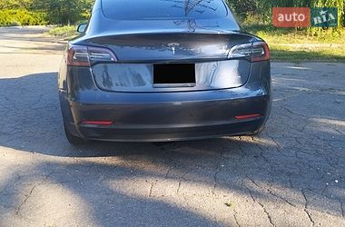 Седан Tesla Model 3 2022 в Кривому Розі