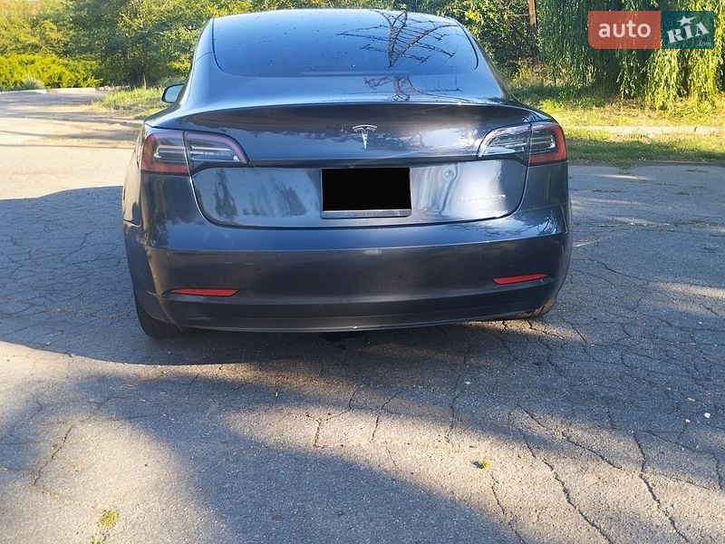 Седан Tesla Model 3 2022 в Кривому Розі