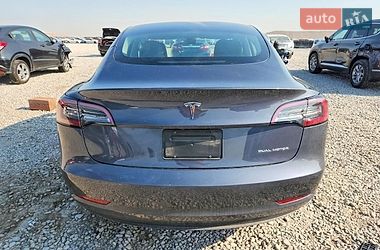 Седан Tesla Model 3 2023 в Львові