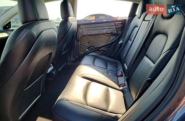 Седан Tesla Model 3 2023 в Львові
