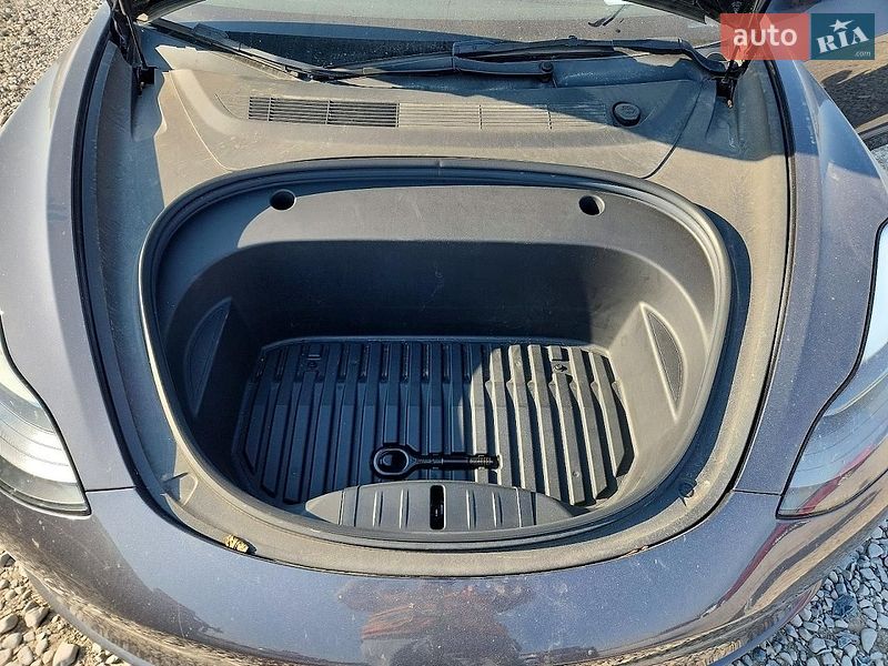 Седан Tesla Model 3 2023 в Львові фото 11 Седан Tesla Model 3 2023 в Львові
