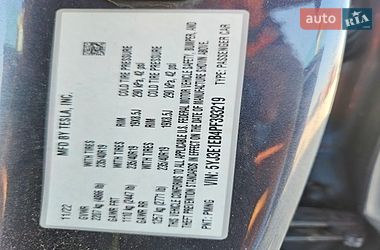 Седан Tesla Model 3 2023 в Львові