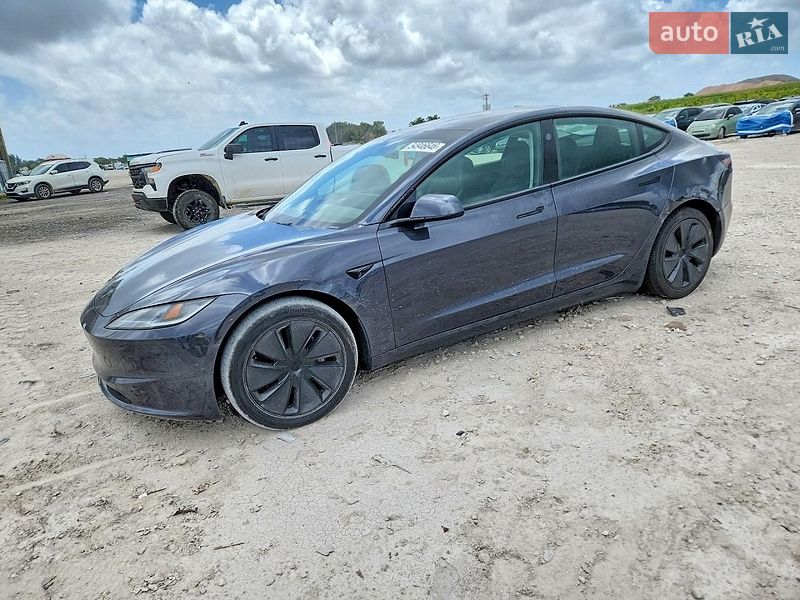 Tesla Model 3 2025