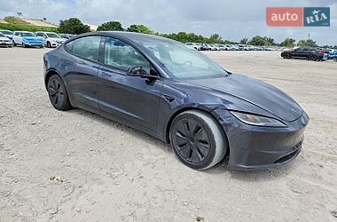 Седан Tesla Model 3 2025 в Києві