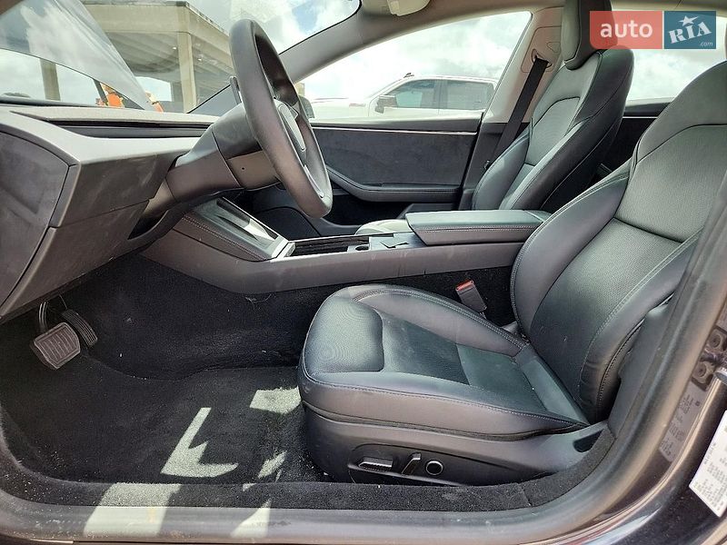 Седан Tesla Model 3 2025 в Києві