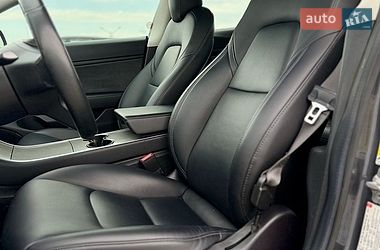 Седан Tesla Model 3 2018 в Тернополе