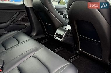 Седан Tesla Model 3 2018 в Тернополе