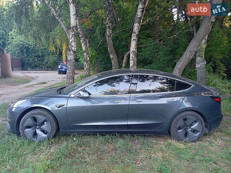 Седан Tesla Model 3 2019 в Запорожье