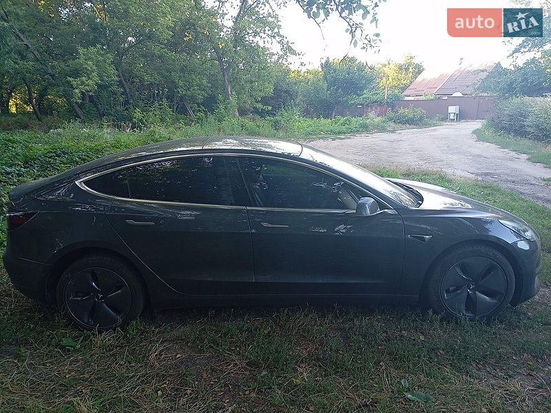 Седан Tesla Model 3 2019 в Запорожье