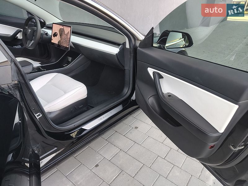 Седан Tesla Model 3 2019 в Ивано-Франковске фото 31 Седан Tesla Model 3 2019 в Ивано-Франковске