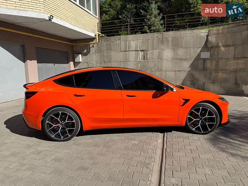 Седан Tesla Model 3 2024 в Хмельницькому