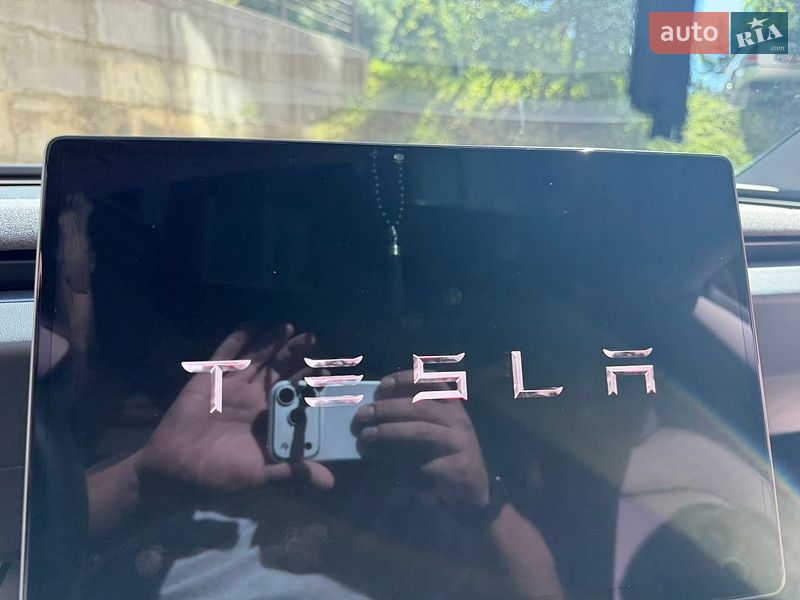 Седан Tesla Model 3 2024 в Хмельницькому
