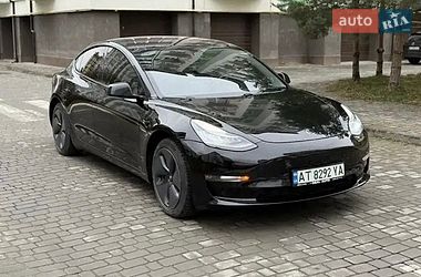 Седан Tesla Model 3 2018 в Львове