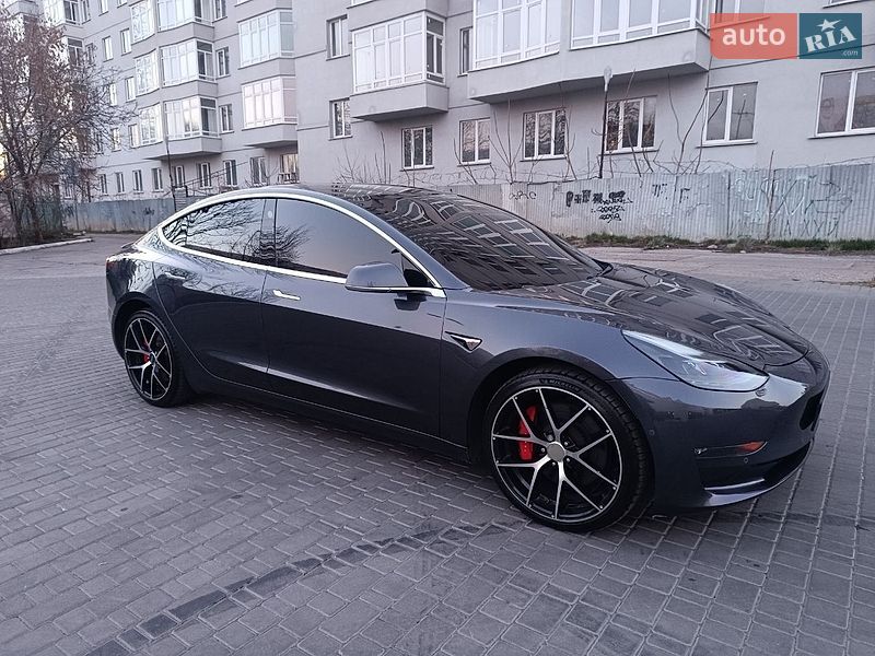 Tesla Model 3 2018