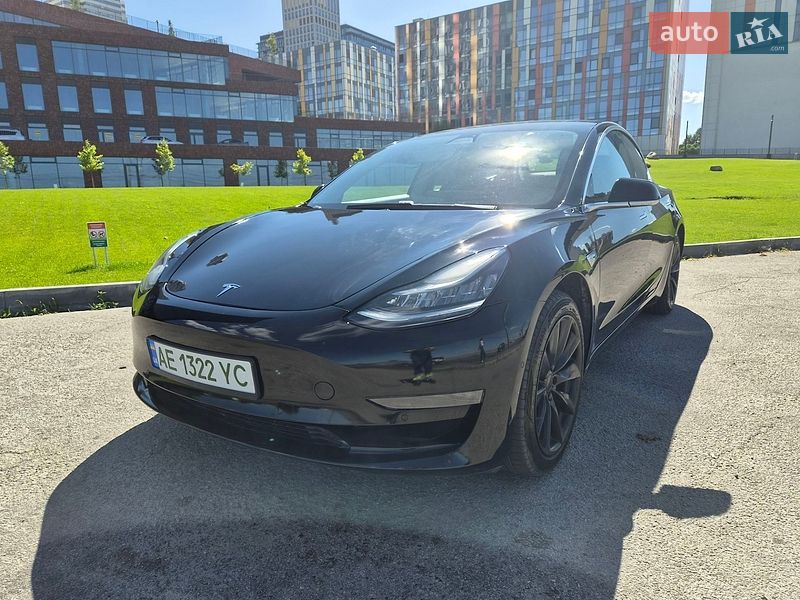 Седан Tesla Model 3 2019 в Дніпрі