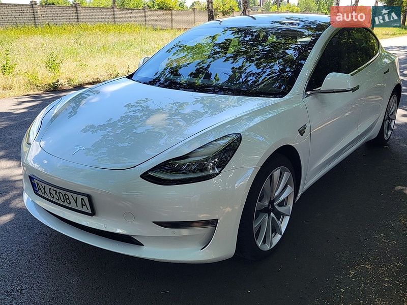 Tesla Model 3 2019