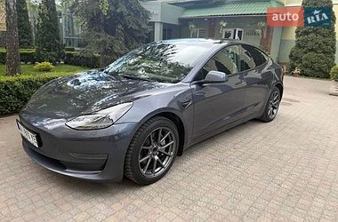 Седан Tesla Model 3 2022 в Львові