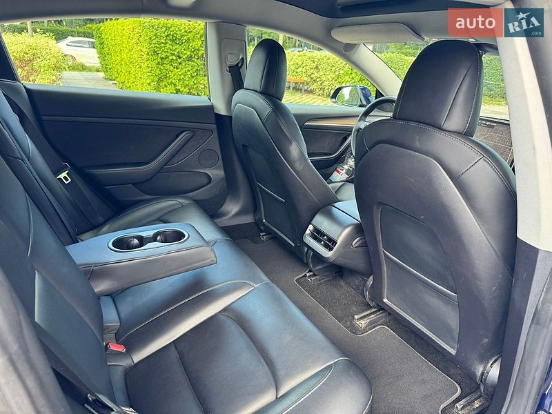 Седан Tesla Model 3 2022 в Киеве фото 7 Седан Tesla Model 3 2022 в Киеве