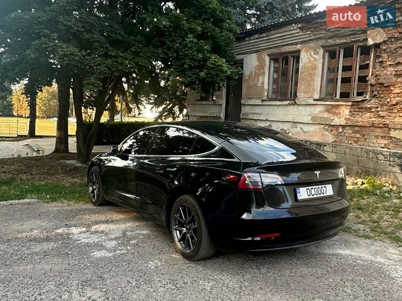 Седан Tesla Model 3 2019 в Києві