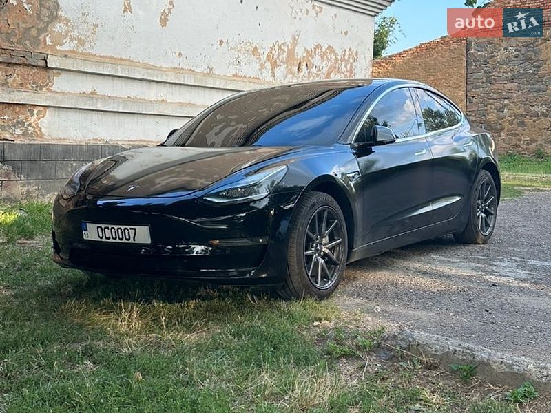 Седан Tesla Model 3 2019 в Києві