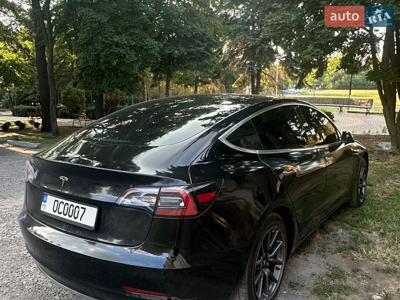 Седан Tesla Model 3 2019 в Києві