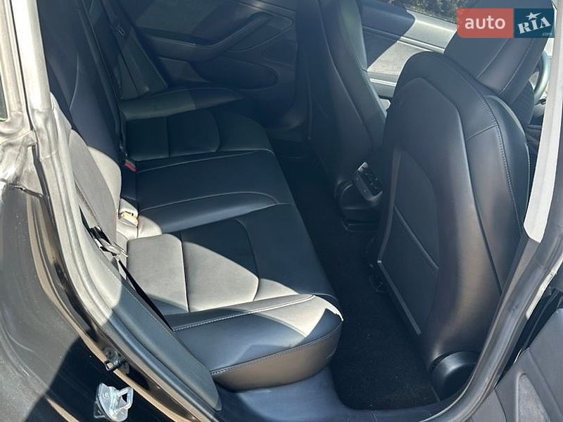 Седан Tesla Model 3 2019 в Києві