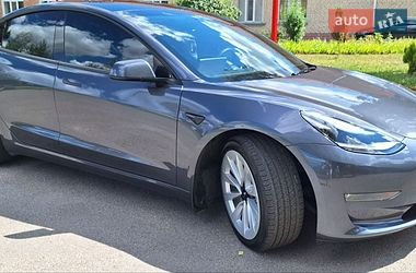 Седан Tesla Model 3 2023 в Киеве