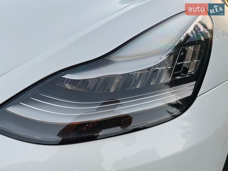 Седан Tesla Model 3 2020 в Киеве фото 10 Седан Tesla Model 3 2020 в Киеве