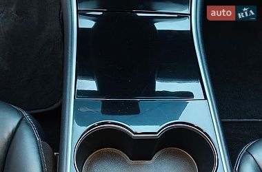 Седан Tesla Model 3 2020 в Киеве фото 22 Седан Tesla Model 3 2020 в Киеве