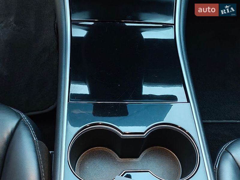 Седан Tesla Model 3 2020 в Киеве фото 22 Седан Tesla Model 3 2020 в Киеве