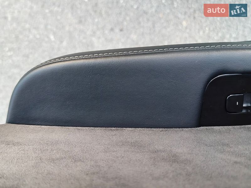 Седан Tesla Model 3 2020 в Киеве фото 40 Седан Tesla Model 3 2020 в Киеве