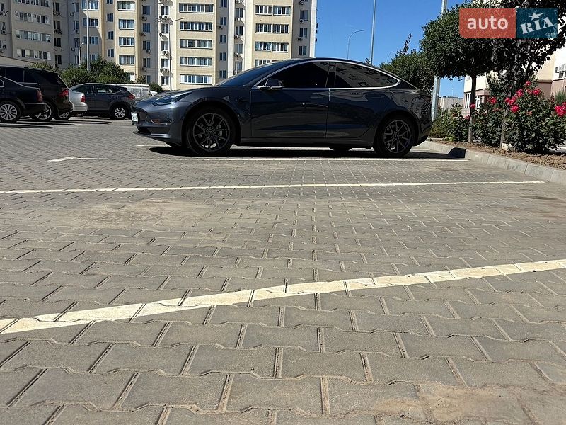 Седан Tesla Model 3 2018 в Одессе