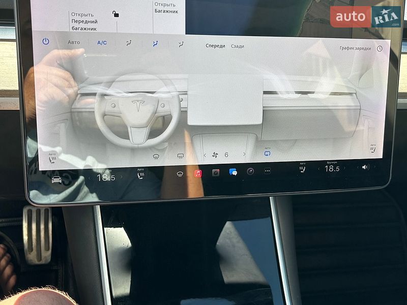 Седан Tesla Model 3 2018 в Одессе