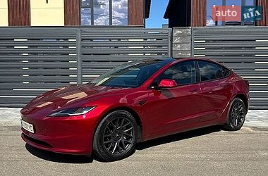 Седан Tesla Model 3 2024 в Петропавлівській Борщагівці фото 3 Седан Tesla Model 3 2024 в Петропавлівській Борщагівці