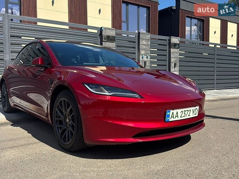 Седан Tesla Model 3 2024 в Петропавлівській Борщагівці фото Седан Tesla Model 3 2024 в Петропавлівській Борщагівці