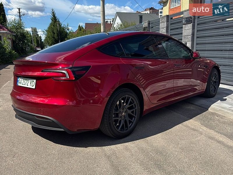 Седан Tesla Model 3 2024 в Петропавлівській Борщагівці фото 13 Седан Tesla Model 3 2024 в Петропавлівській Борщагівці