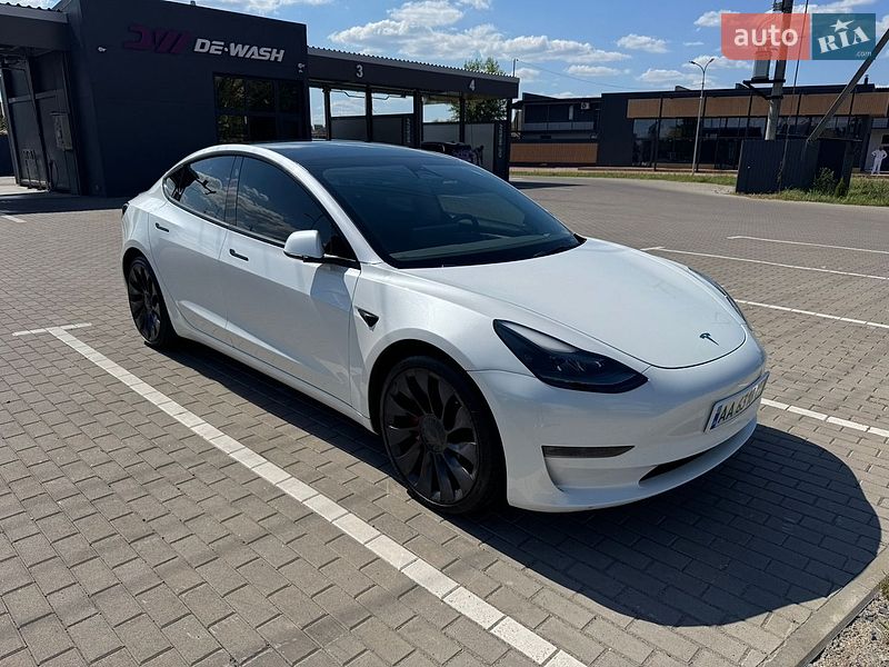 Седан Tesla Model 3 2023 в Киеве фото Седан Tesla Model 3 2023 в Киеве