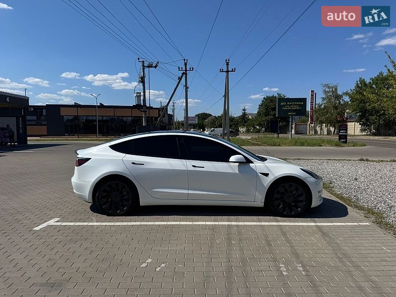 Седан Tesla Model 3 2023 в Киеве фото 4 Седан Tesla Model 3 2023 в Киеве