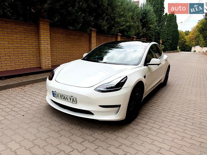 Седан Tesla Model 3 2021 в Хмельницком