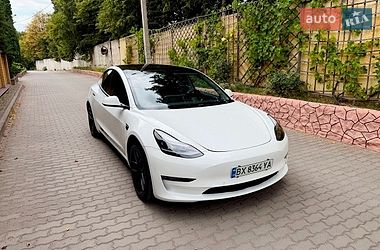Седан Tesla Model 3 2021 в Хмельницком