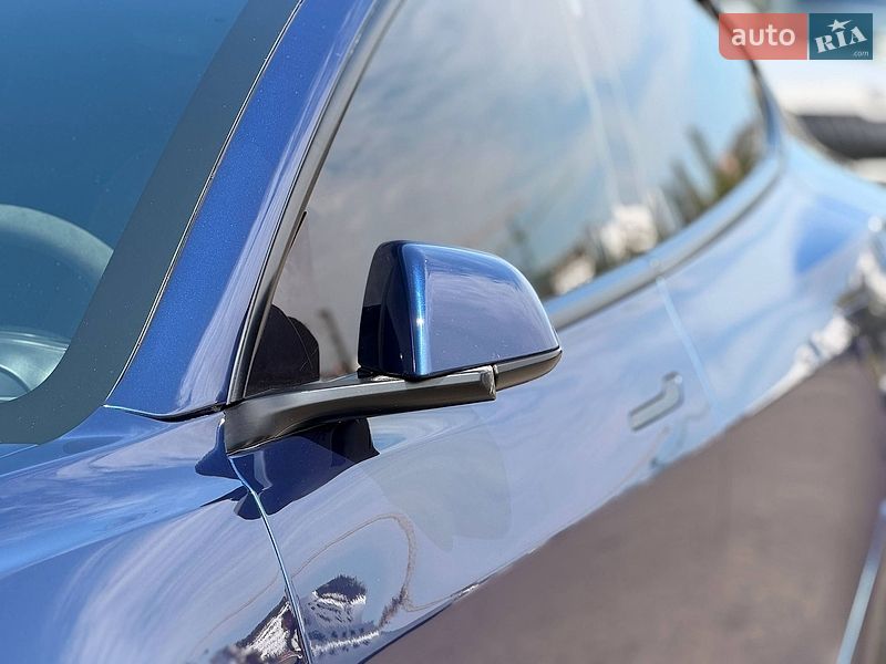 Седан Tesla Model 3 2022 в Кривом Роге