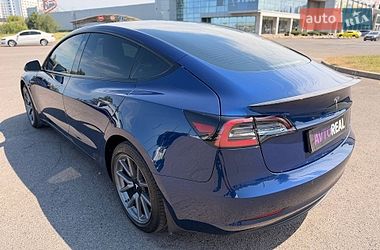 Седан Tesla Model 3 2022 в Кривом Роге