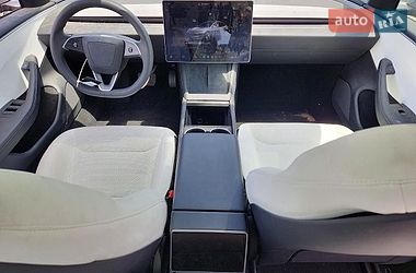 Седан Tesla Model 3 2025 в Киеве