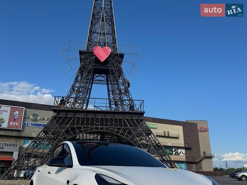 Седан Tesla Model 3 2022 в Харькове